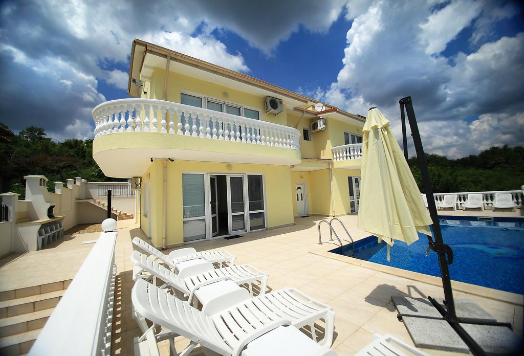 Villa Sorento Italian Neoclassica Baltschik Exterior foto